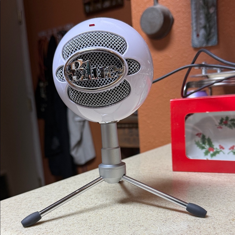 Logitech White and Silver Computer Microphone